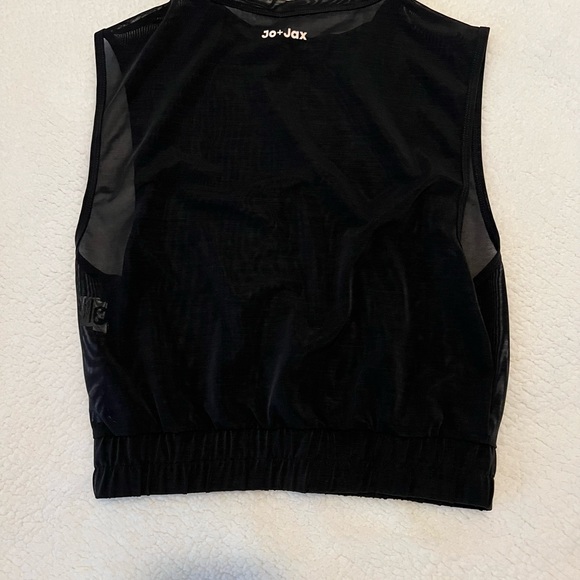 Jo & Jax Mesh top - Picture 2 of 2